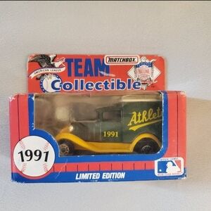 Matchbox 1991 Green and Yellow Team Collectible Car